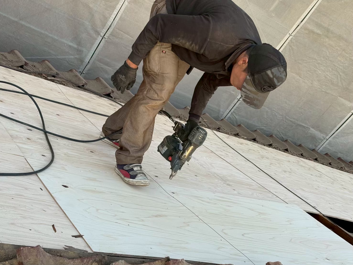 瓦屋根の屋根工事